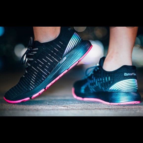 asics dynaflyte lite show